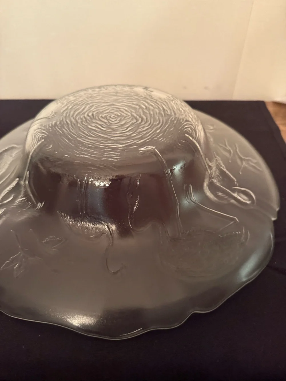 🦩Raised flamingo 🦩 bowl.  French glass 14” scalloped edge.